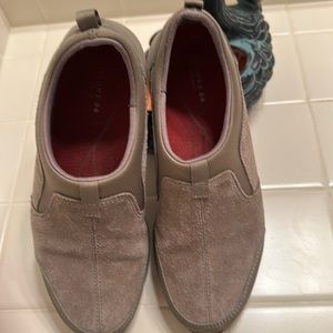 Easy Spirit Estakina Tan Suede Explore 24 Walking Shoes Size 8 1/2 M -EUC